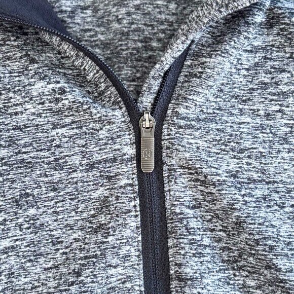 lululemon Heathered Black Always Alert 1/2 Zip size 6 - Picture 9 of 15